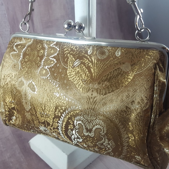 Jaclyn Smith Handbags - Jaclyn Smith Brocade Clutch
